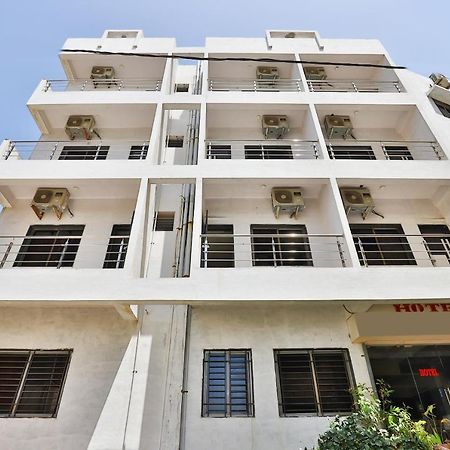 Oyo 18807 Vrajbhoomi Hotell Somnāth Exteriör bild