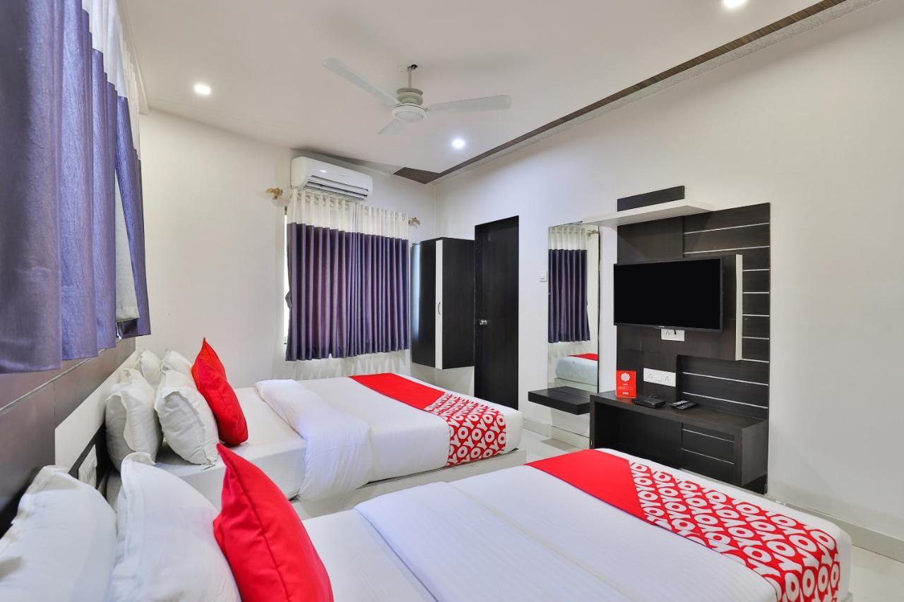 Oyo 18807 Vrajbhoomi Hotell Somnāth Exteriör bild