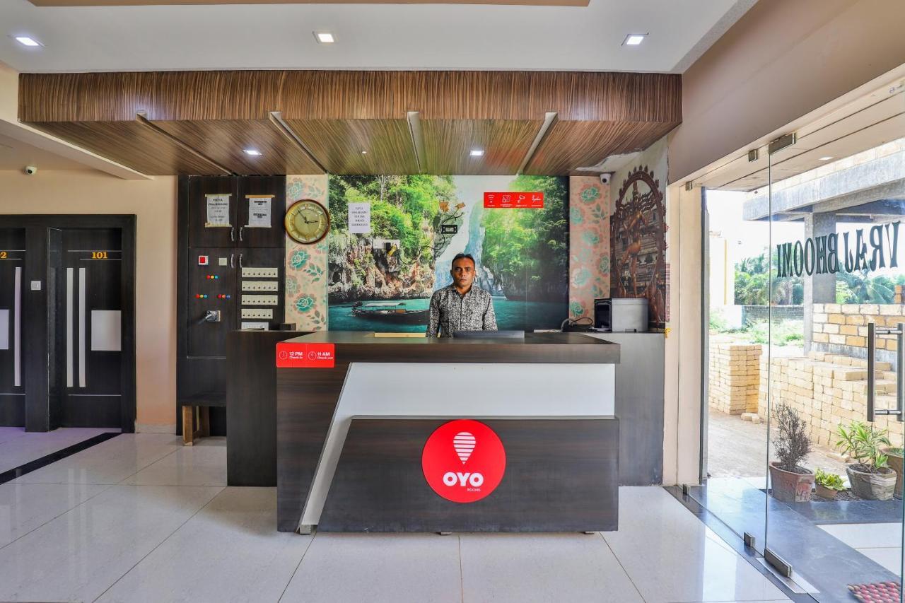 Oyo 18807 Vrajbhoomi Hotell Somnāth Exteriör bild