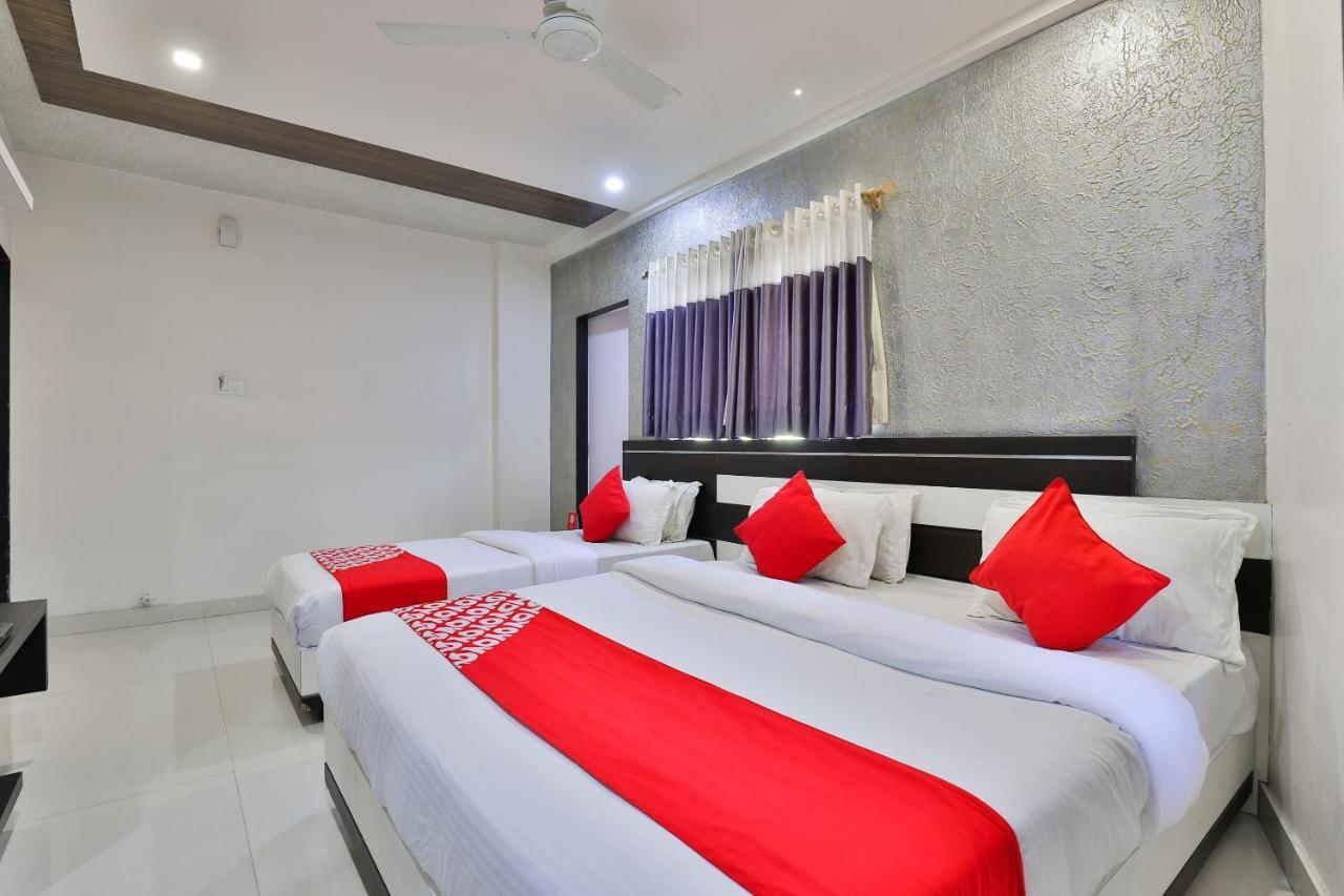 Oyo 18807 Vrajbhoomi Hotell Somnāth Exteriör bild